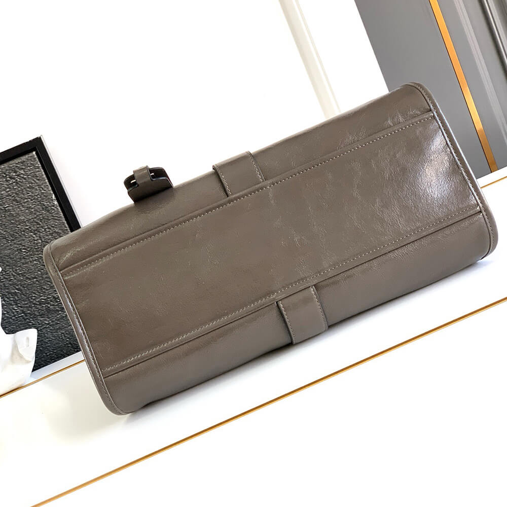 Prada Medium leather tote bag(high-end grade)