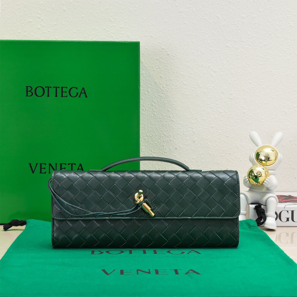 Bottega Veneta Andiamo Clutch(HIGH-END GRADE)