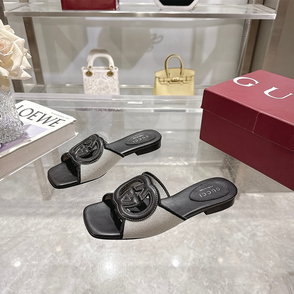 GUCCI Women s Interlocking G slide sandal