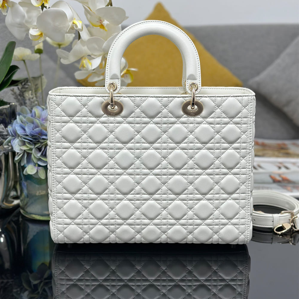 Dior Large Lady Dior Bag(HIGH-END GRADE)