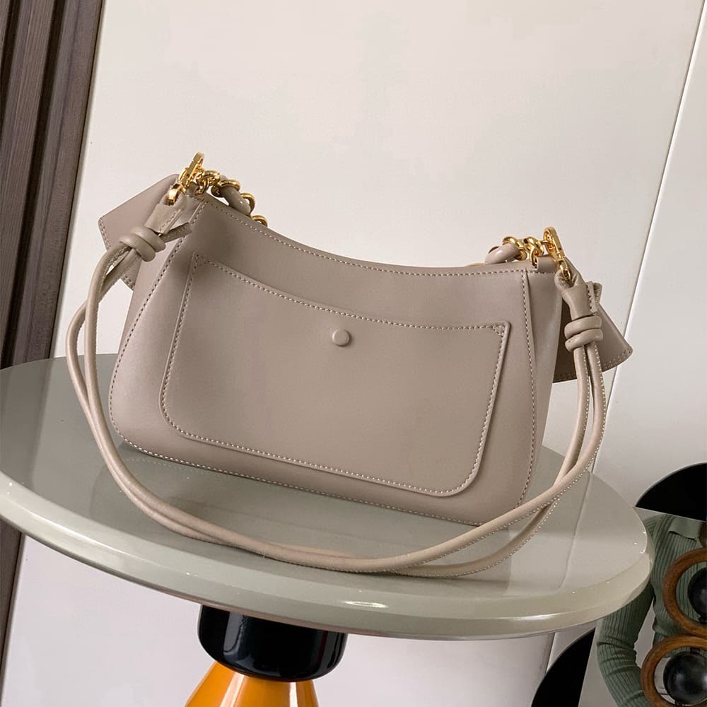 Loewe Medium Ola bag in smooth calfskin(HIGH-END GRADE)