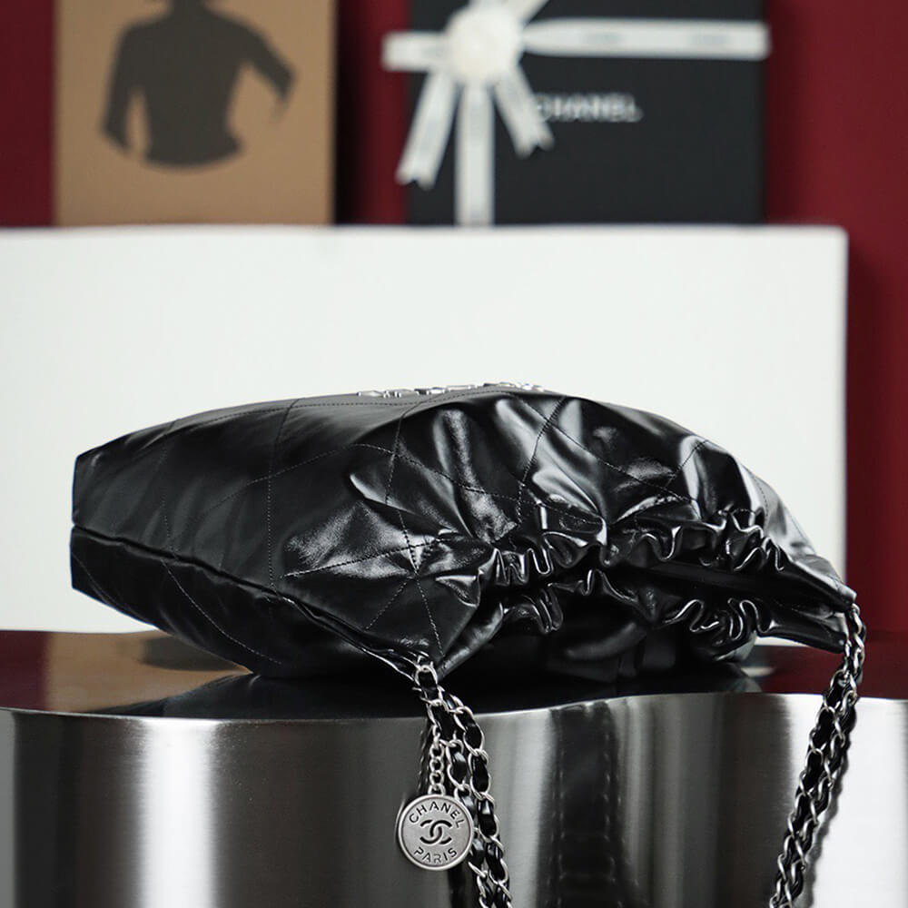 CHANEL 22 HANDBAG(tax-free grade)