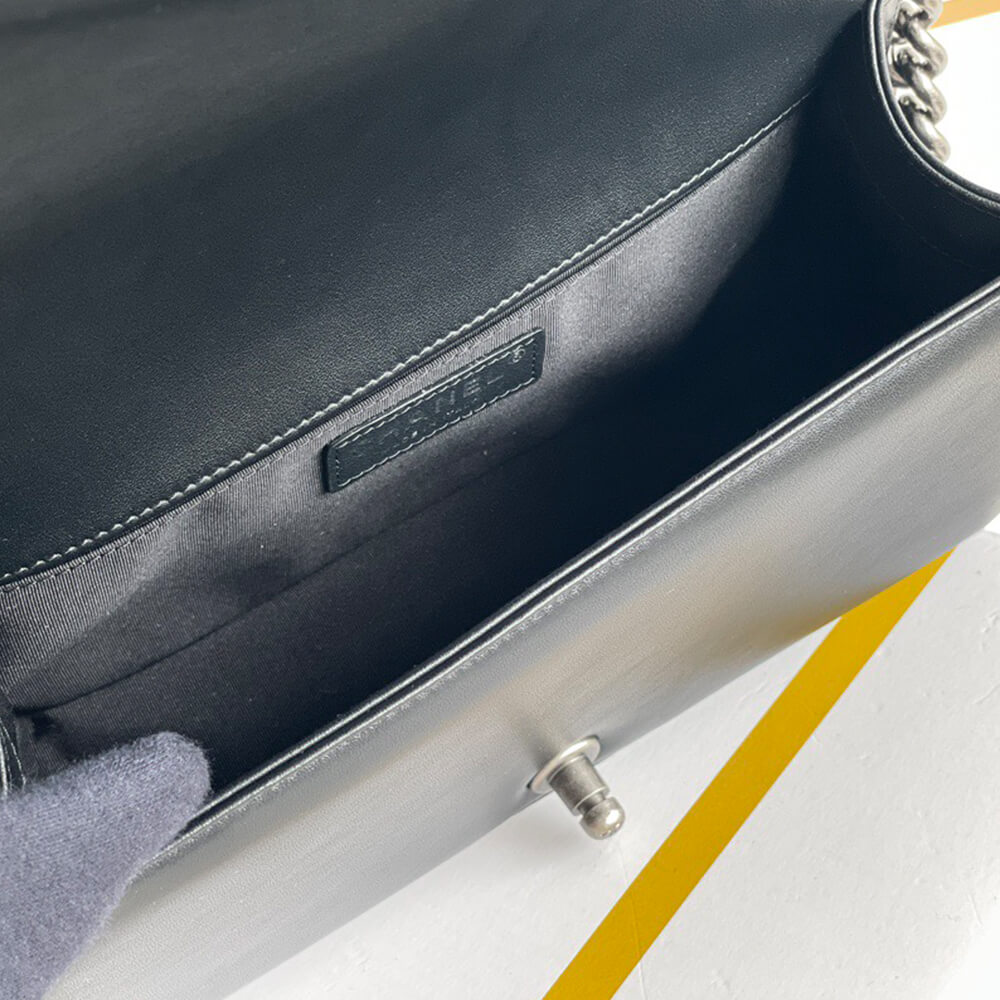 BOY CHANEL Handbag(HIGH-END GRADE)