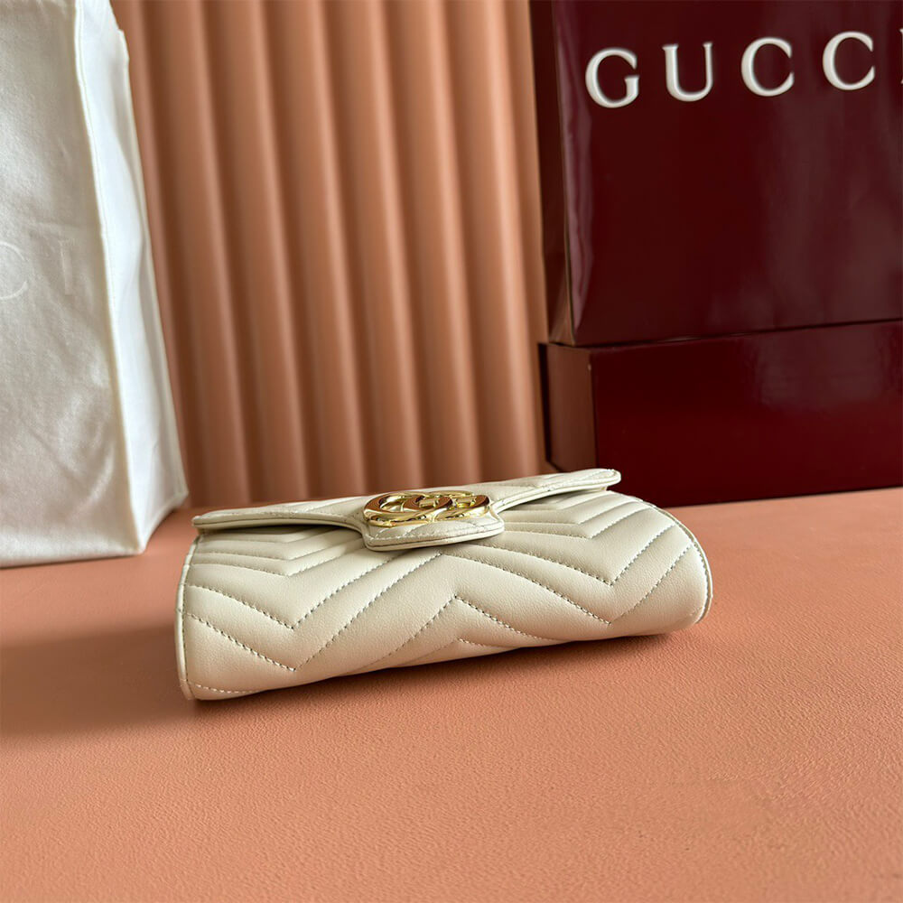 GG Marmont wallet on chain