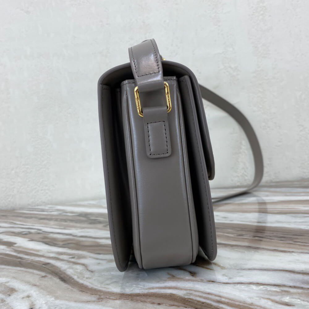 CELINE CLASSIQUE TRIOMPHE BAG in shiny calfskin(HIGH-END GRADE)